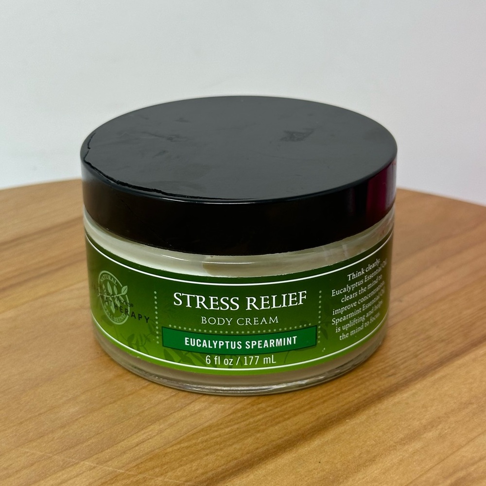 Bath & Body Works Aromatherapy Stress Relief Body Cream Eucalyptus Spearmint
